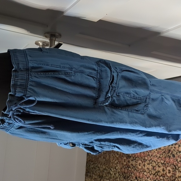 Lucky Brand Pull on Denim Cargo jeans Size L - Picture 2 of 8